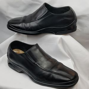 BLACK LEATHER SLIP ON LOAFERS COLE HAAN